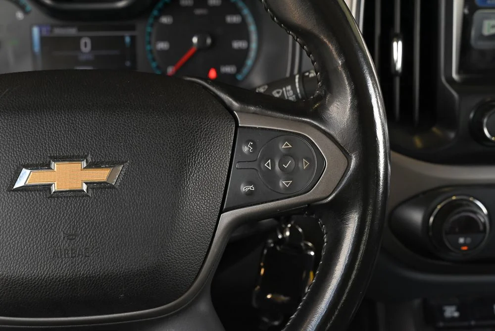 Used 2017 White Chevrolet Z71 image 16