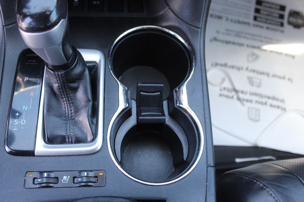 Used 2014 Gray Toyota Limited image 22