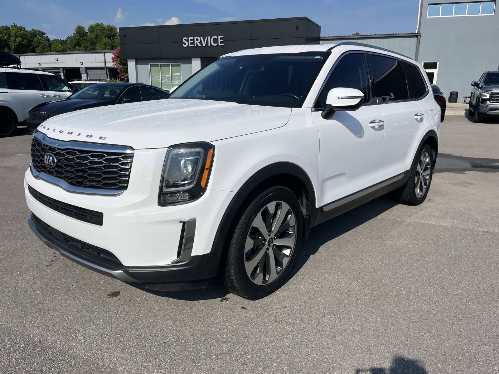Used 2021 Glacial White Pearl Kia S image 7
