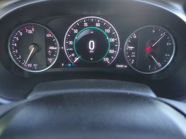 Used 2017 WHITE FROST TRICOAT Buick Essence image 14