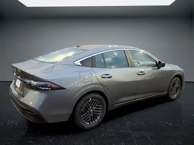 Used 2026 Gray Nissan SV image 3