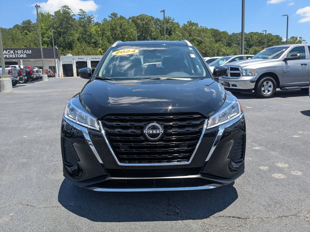 Used 2024 Super Black Nissan SV image 2