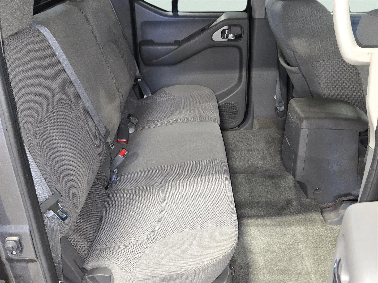 Used 2018 Gun Metallic Nissan SV V6 image 32