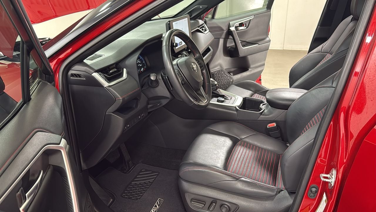 2023 Toyota RAV4 XSE - Photo 12