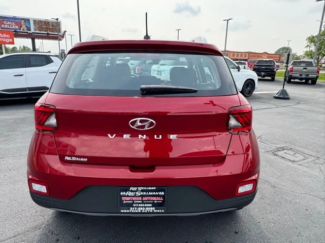2025 Hyundai Venue SEL - Photo 7