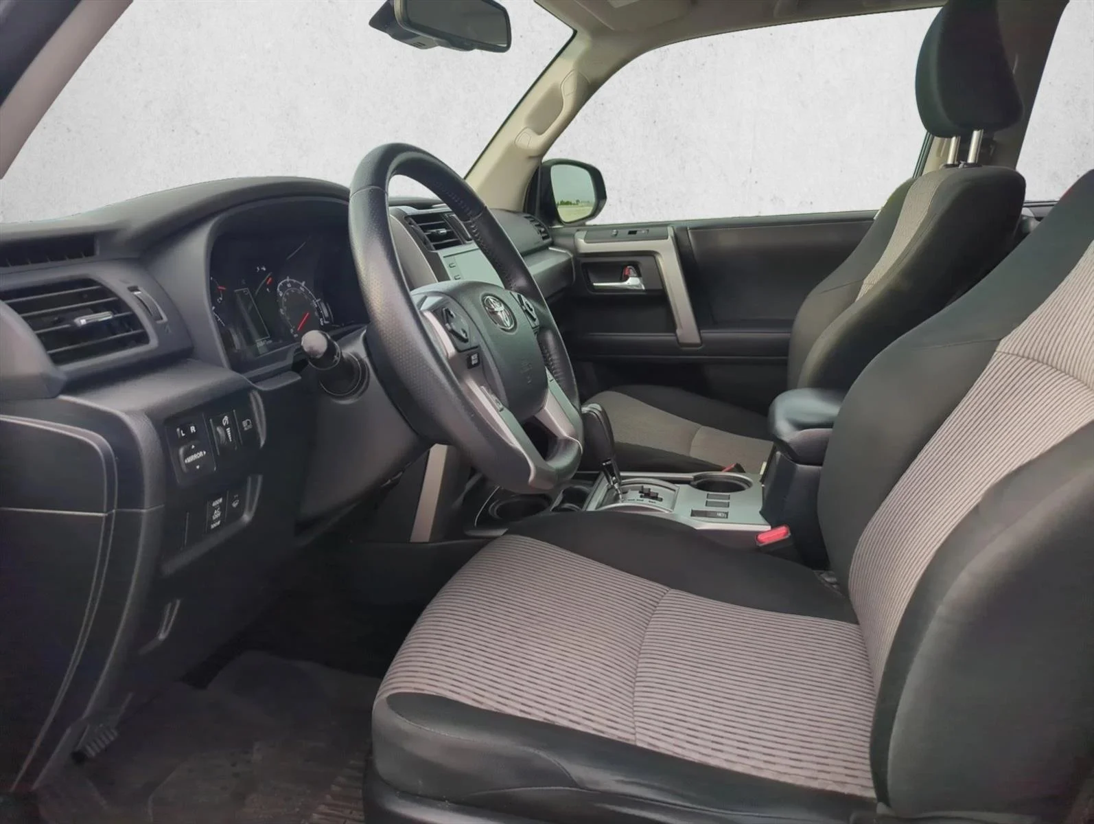 Used 2022 Midnight Black Metallic Toyota SR5 image 10