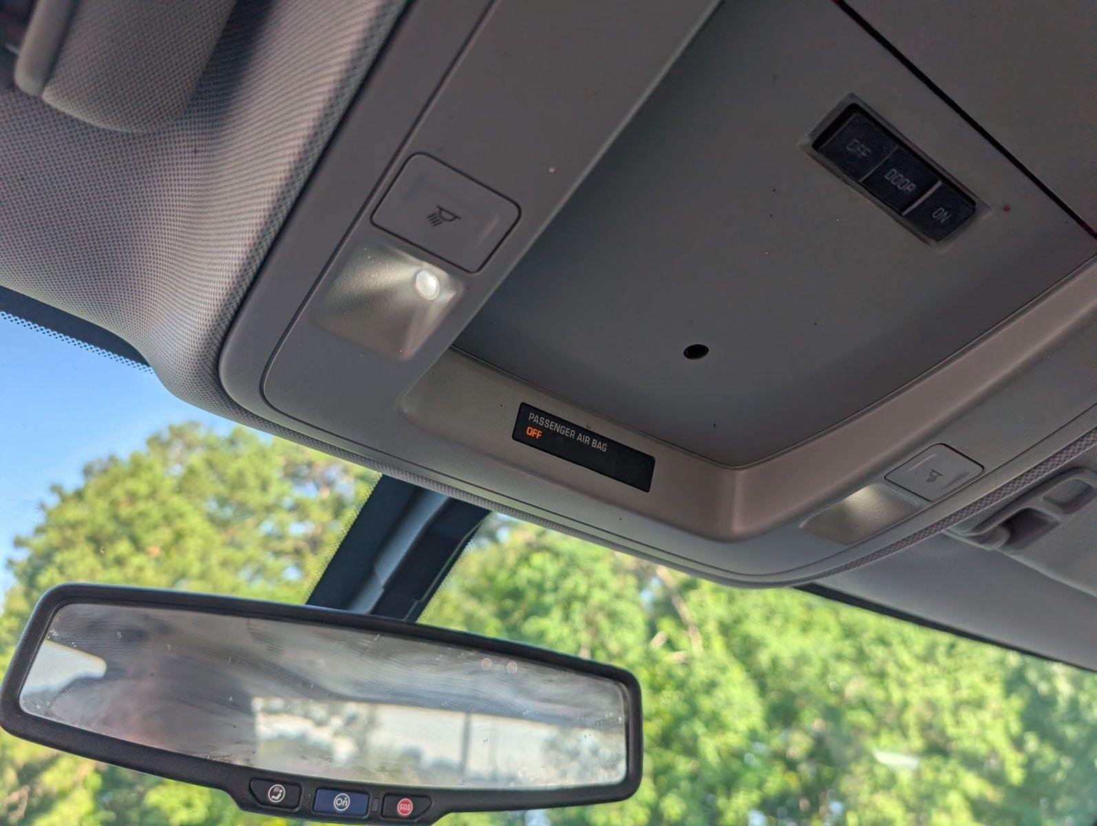 Used 2014 SILVER ICE METALLIC Chevrolet LT image 20