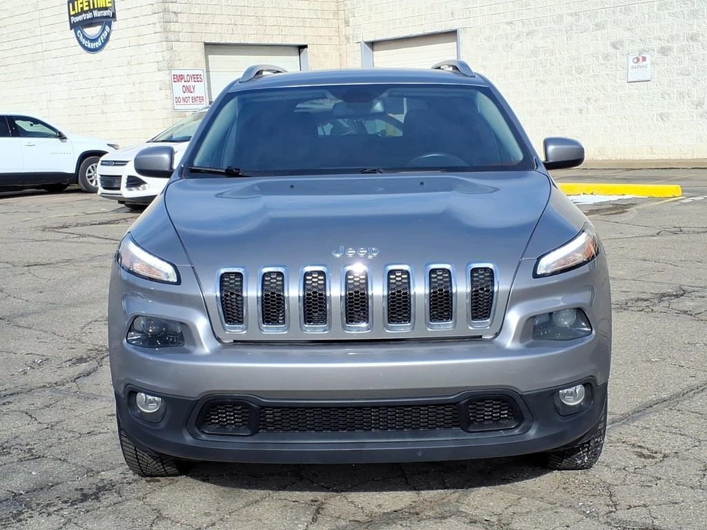 Used 2016 Jeep Cherokee Latitude with VIN 1C4PJMCB0GW330924 for sale in Fowlerville, MI