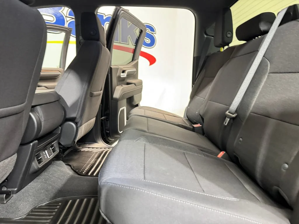 2026 Chevrolet Silverado 1500 LT - Photo 10