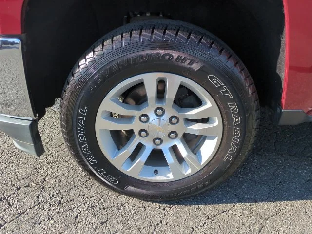 Used 2018 CAJUN RED TINTCOAT Chevrolet LT image 10