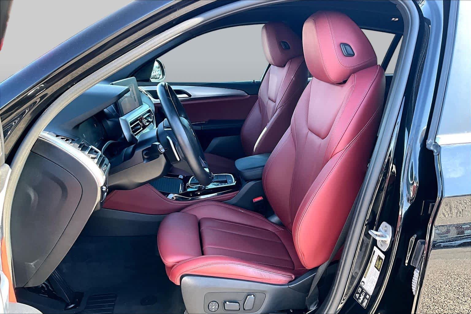 Pre-Owned 2025 BMW X4 XDrive30i