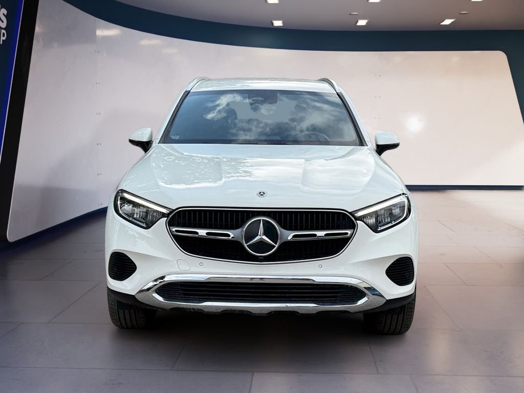 Used 2025  Mercedes-Benz GLC 300 image 8