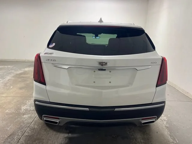 Used 2022 Crystal White Tricoat Cadillac Premium Luxury image 11