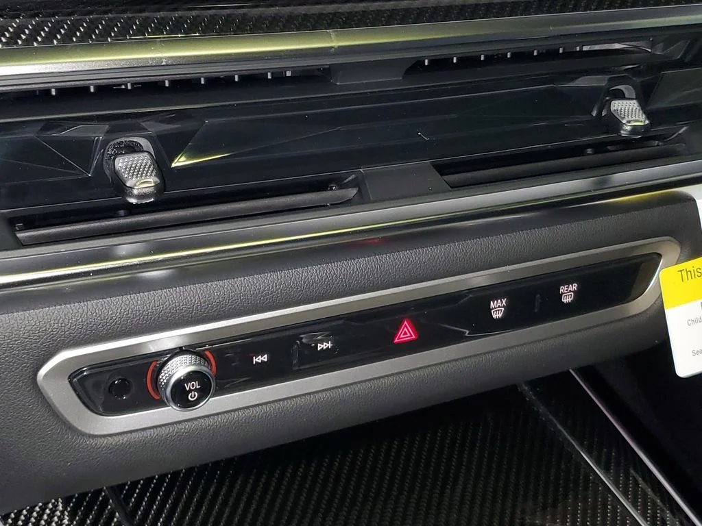 New 2026 Skyscraper Grey Metallic BMW M60i image 23