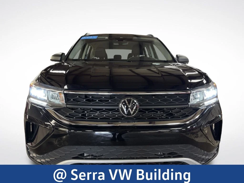 Used 2023 Black Volkswagen 1.5T S image 9