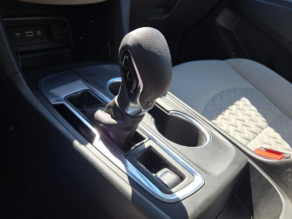 Used 2023 White Chevrolet LT image 22