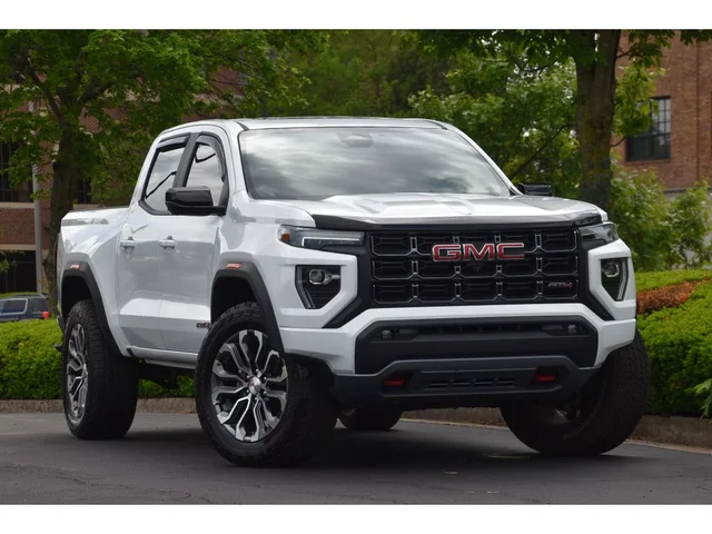2024 GMC Canyon 4WD AT4