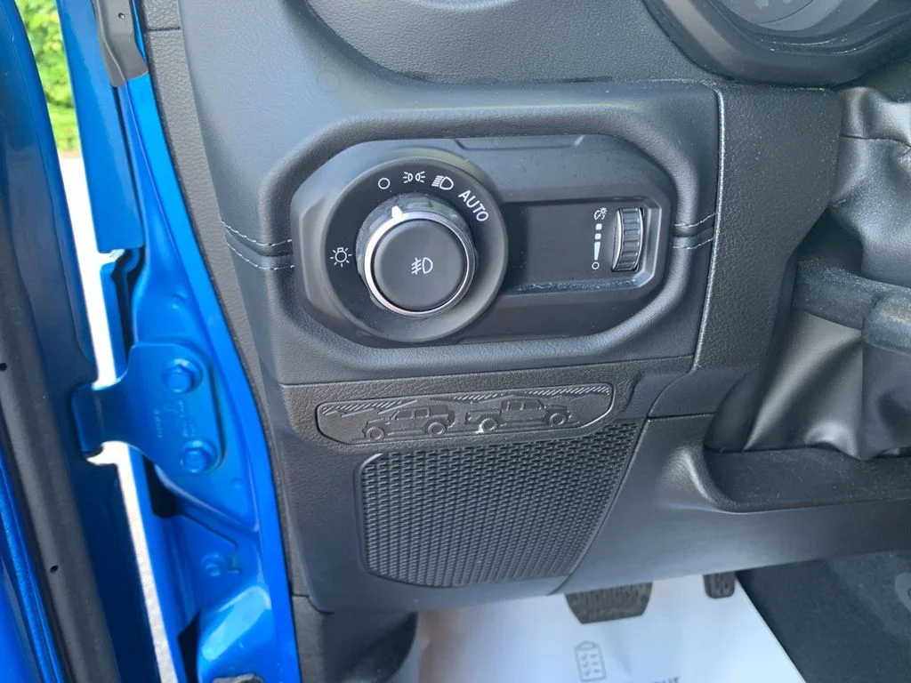 Used 2024 Blue Jeep Sahara image 32