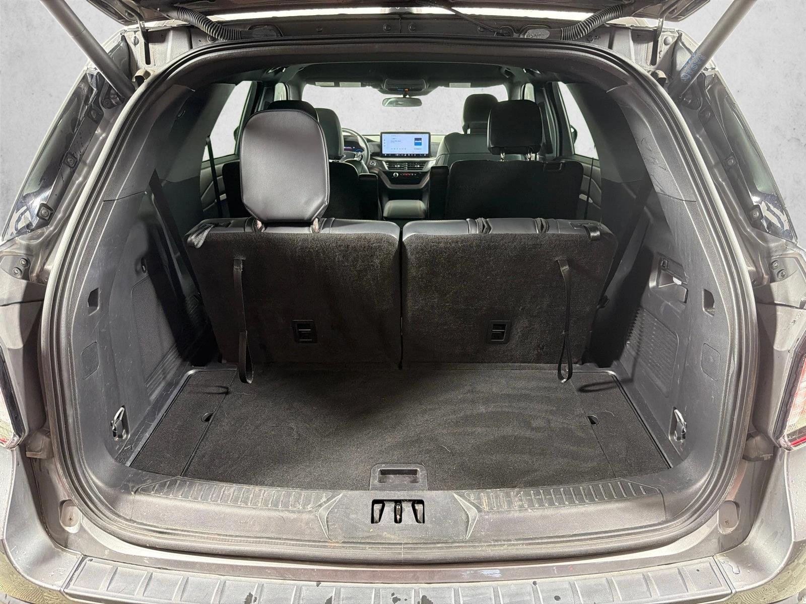 Used 2025 Carbonized Gray Metallic Ford ST-Line image 18