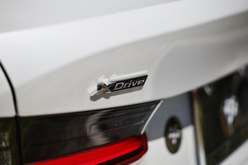 Used 2026 Mineral White Metallic BMW 330i xDrive image 8
