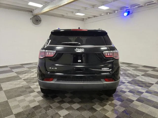 Used 2018 Black Jeep Latitude image 6