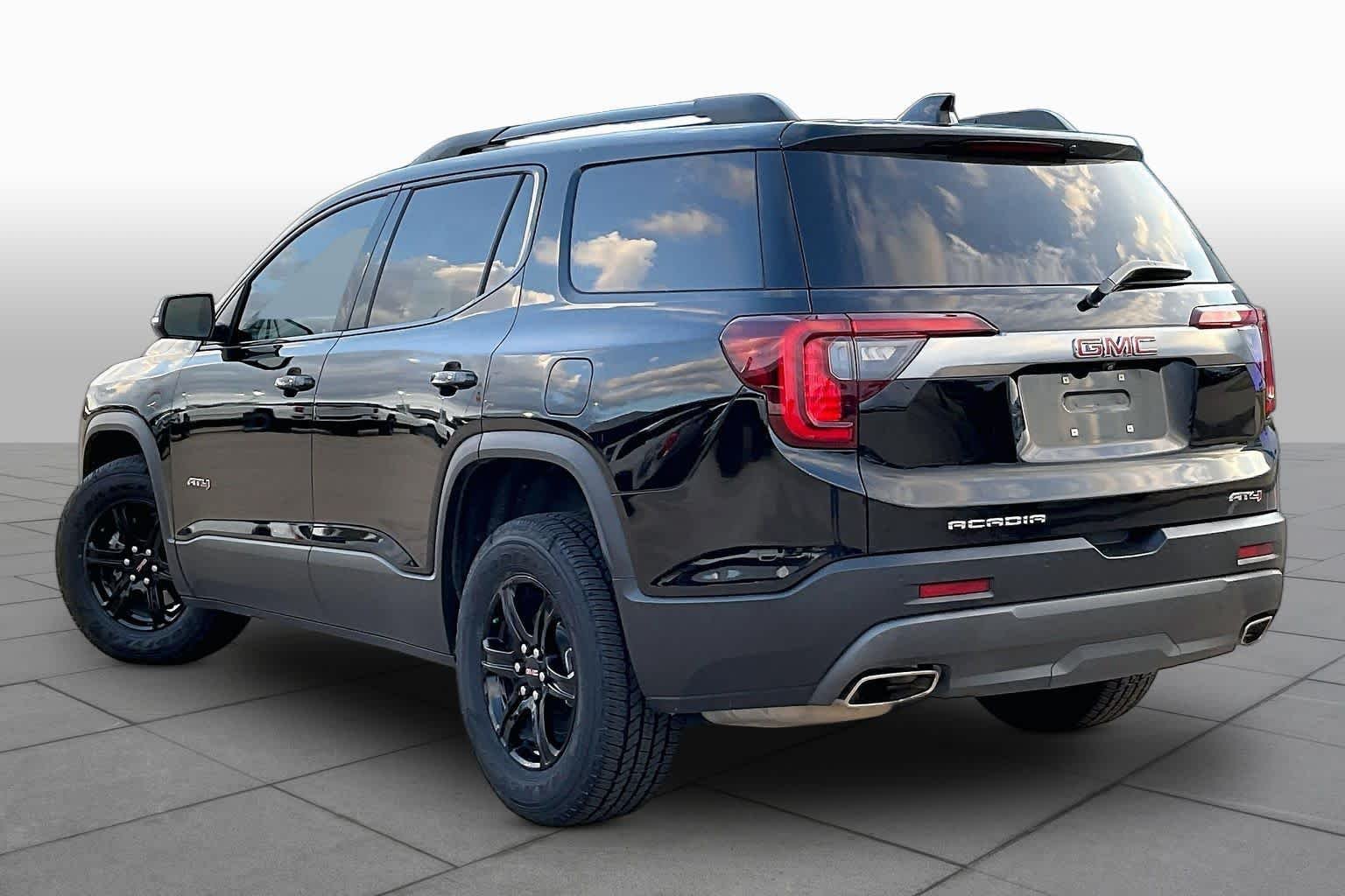 Used 2023 Ebony Twilight Metallic GMC AT4 image 11