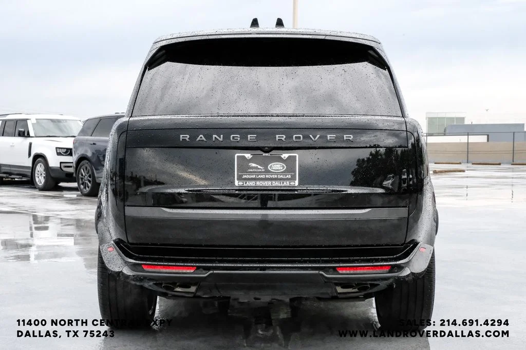 Certified Used 2025 Black Land Rover SE image 9