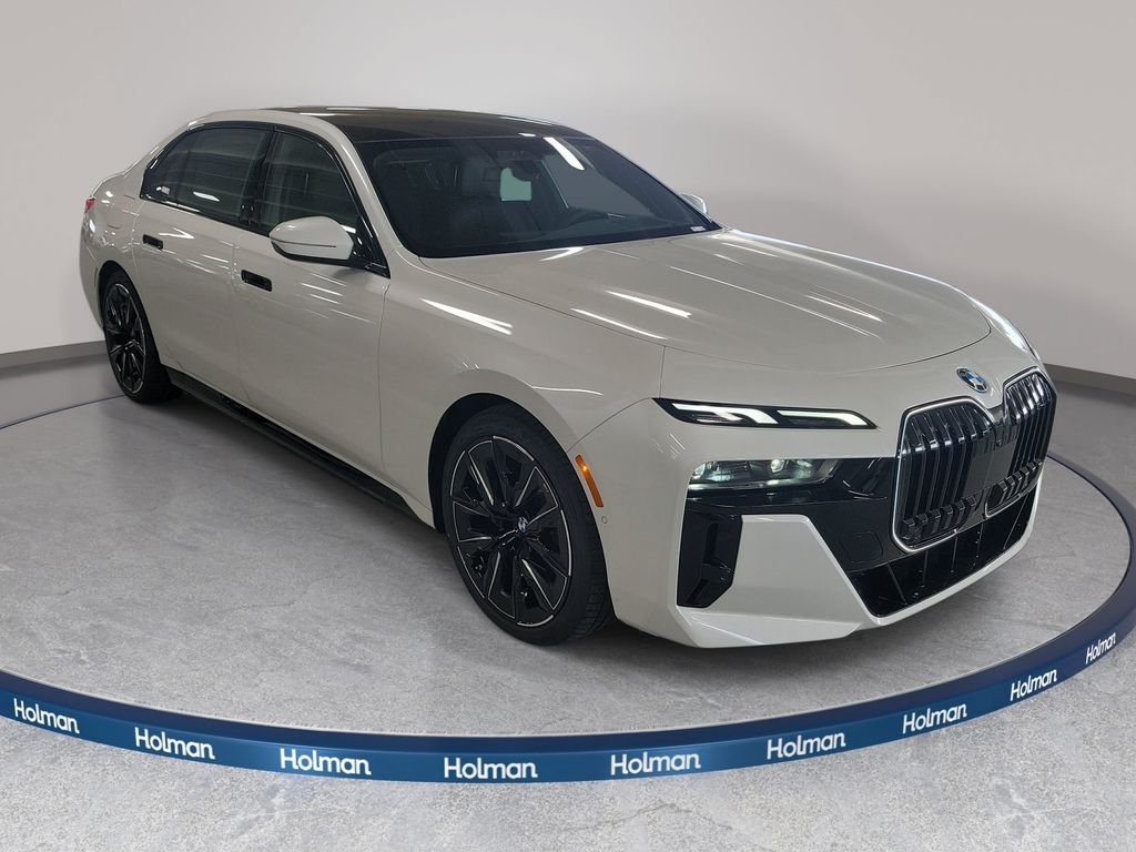 New 2026 Mineral White Metallic BMW 750e xDrive image 3