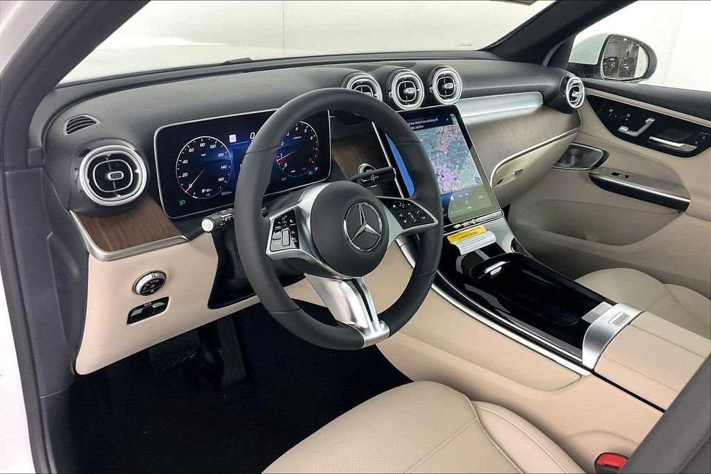 New 2026 Polar White Mercedes-Benz GLC 300 image 6