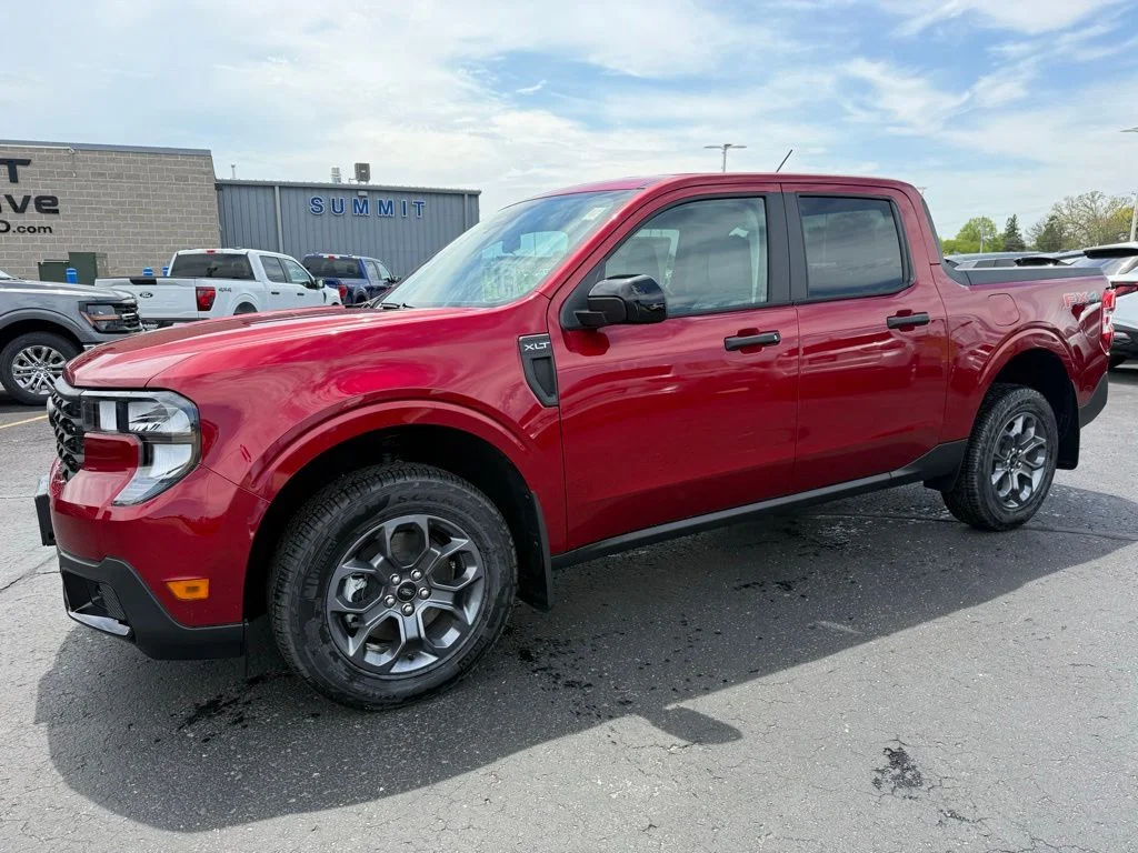 New 2026 Ruby Red Metallic Tinted Clearcoat Ford XLT image 5