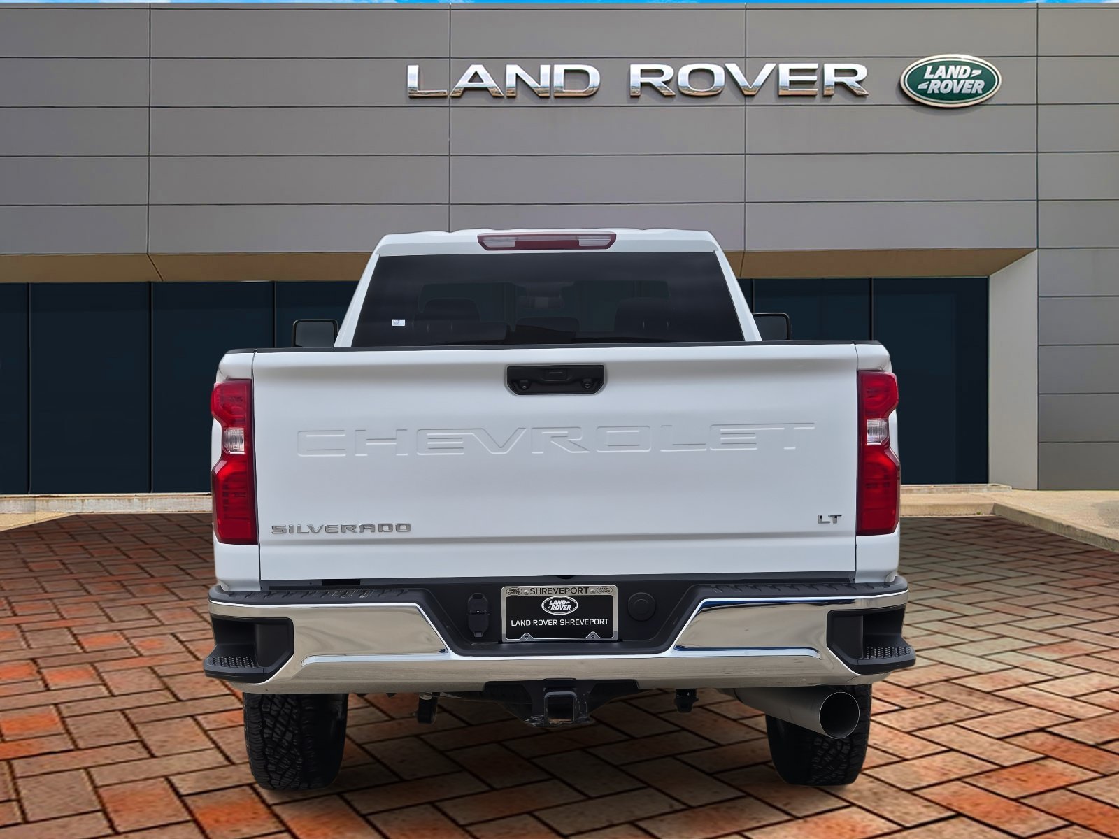 Used 2025 Summit White Chevrolet LT image 5