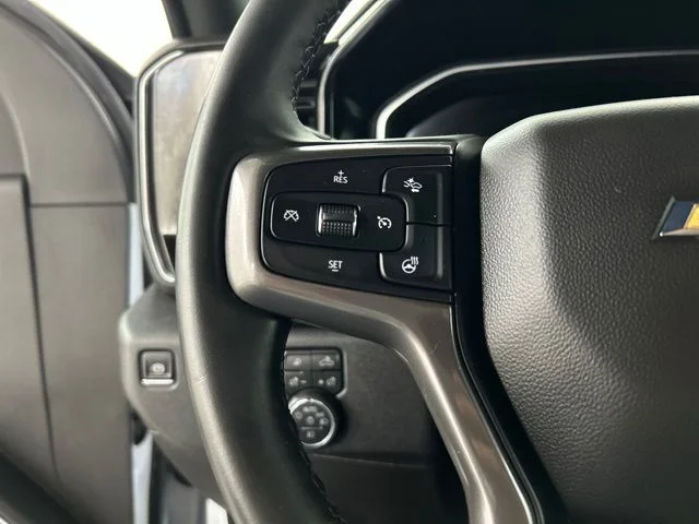 Used 2026  Chevrolet High Country image 9