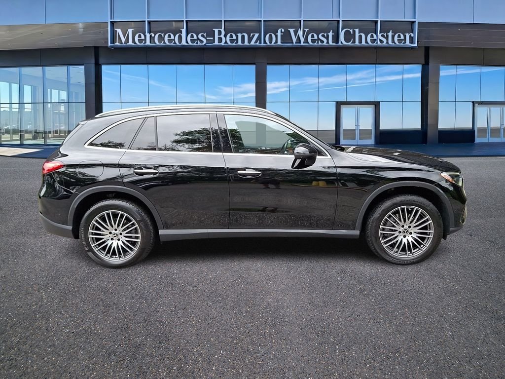 Used 2023 Black Mercedes-Benz GLC 300 image 7