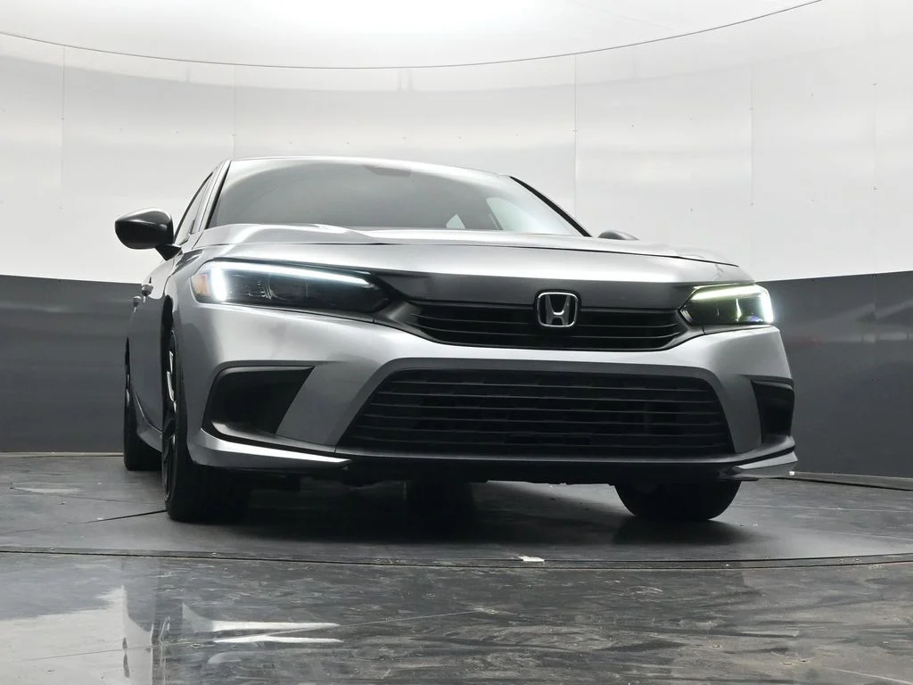 Used 2024  Honda Sport image 28