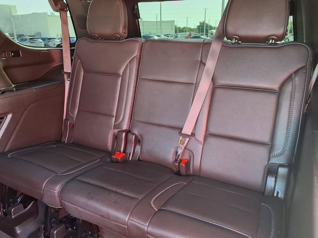 Used 2022 White GMC Denali image 24