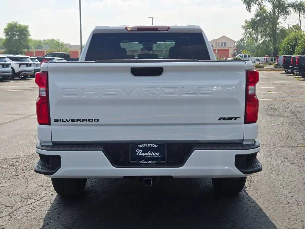 Used 2025 White Chevrolet RST image 13