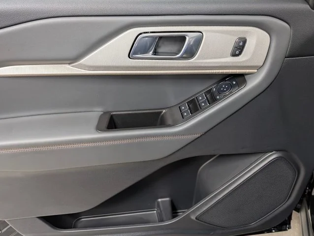 New 2026 Agate Black Metallic Ford Active image 38