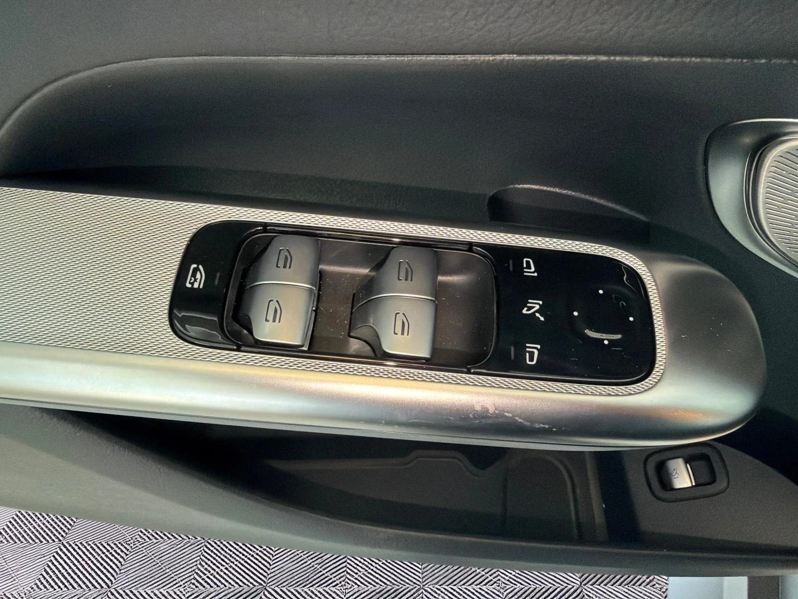 New 2026 White Mercedes-Benz GLC 300 4MATIC SUV image 22