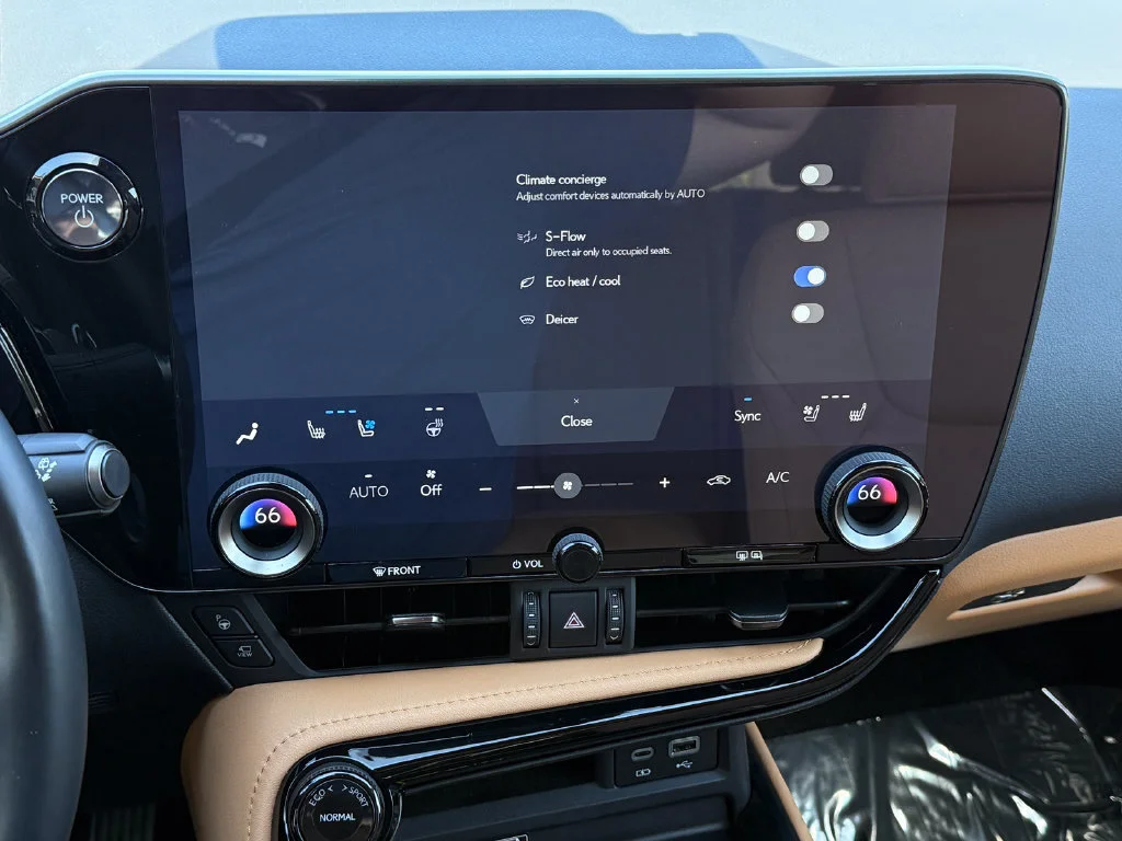 Used 2025  Lexus NX 350h Luxury image 29