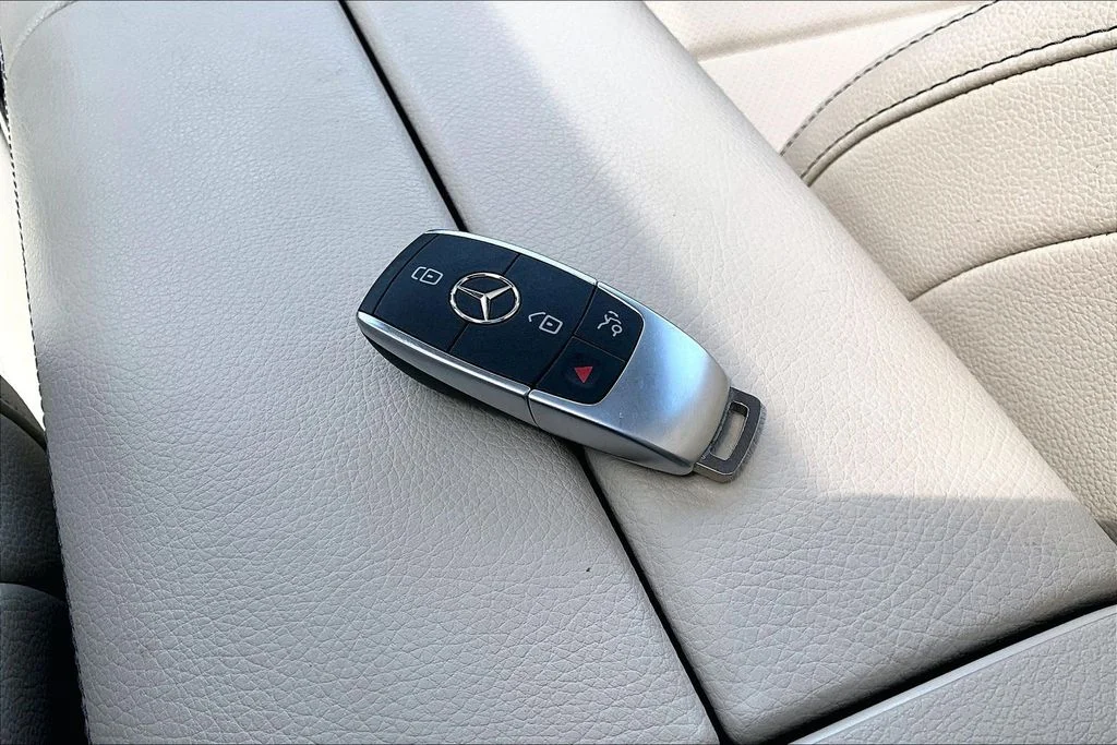 Certified Used 2024 White Mercedes-Benz GLE 350 image 10