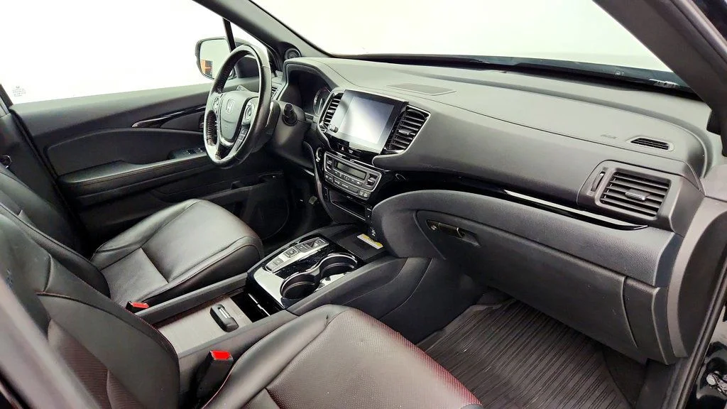 Used 2023 Crystal Black Pearl Honda Black Edition AWD image 23