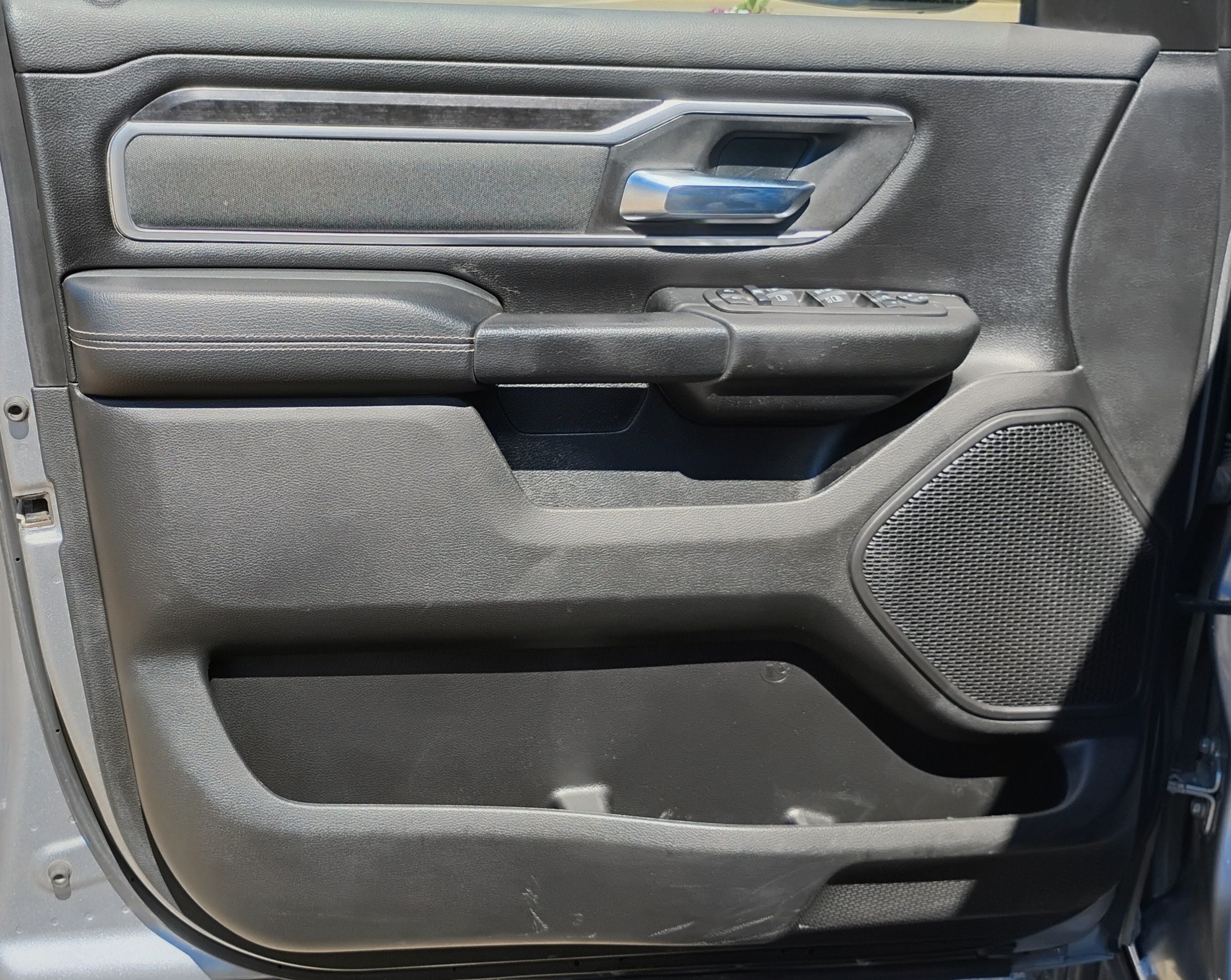 Used 2018 Granite Crystal Metallic Clearcoat Ram Big Horn image 10