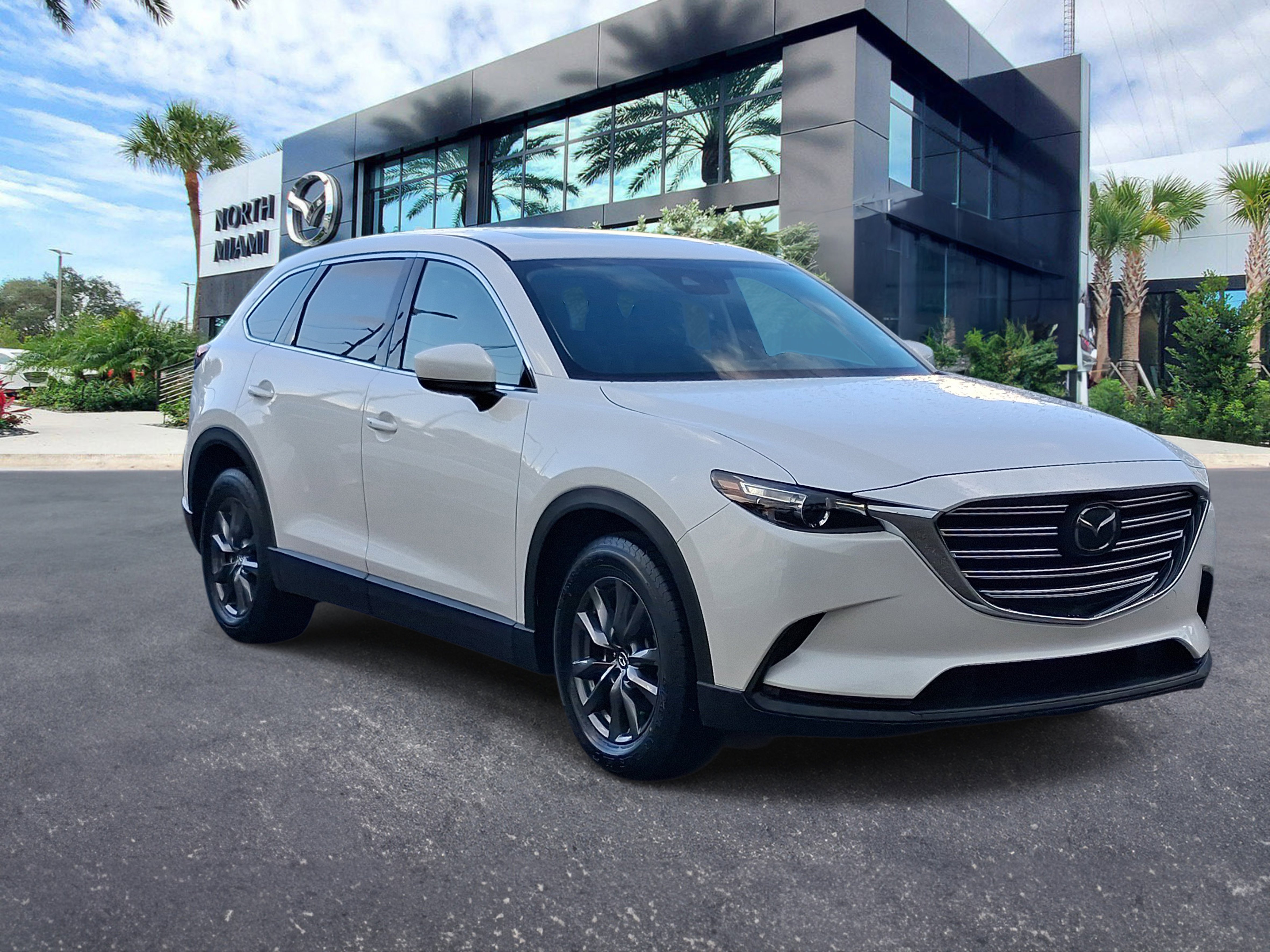 Certified Used 2023 White Mazda Touring image 3