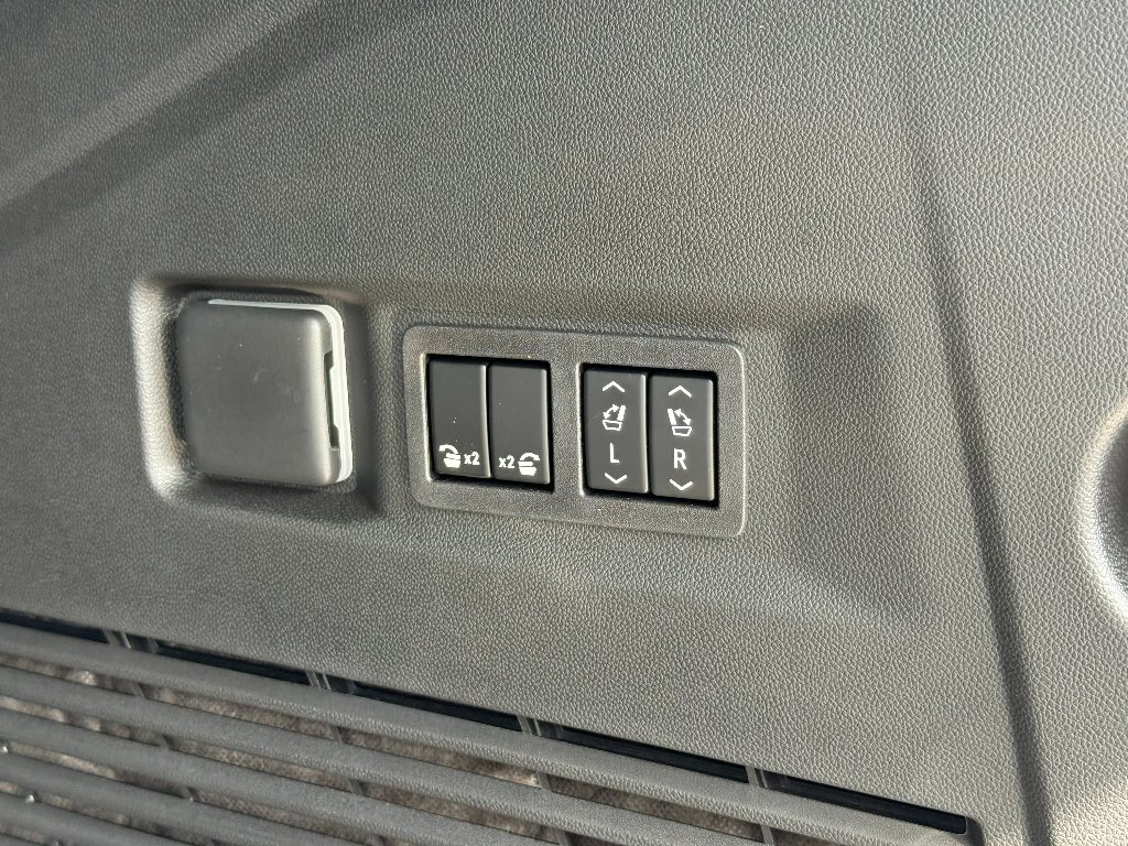 2026 Chevrolet Tahoe Premier - Photo 10