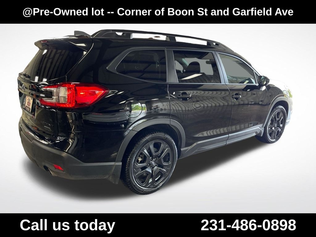 Used 2025 Black Subaru Onyx Edition Touring image 5
