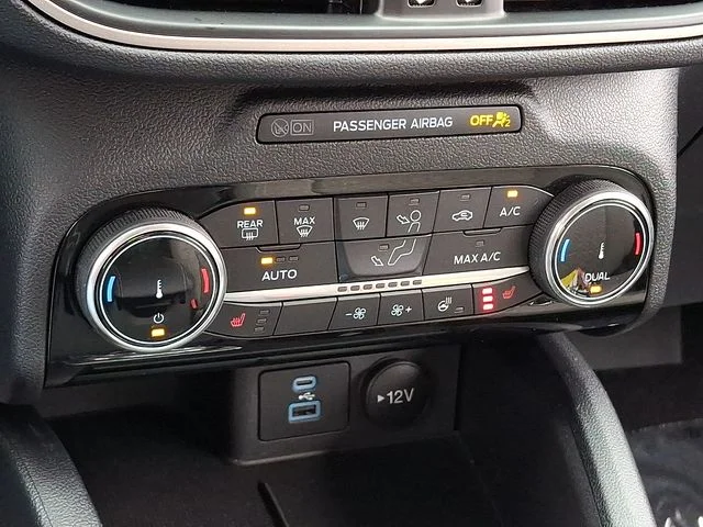 Certified Used 2022 Carbonized Gray Metallic Ford SE image 15