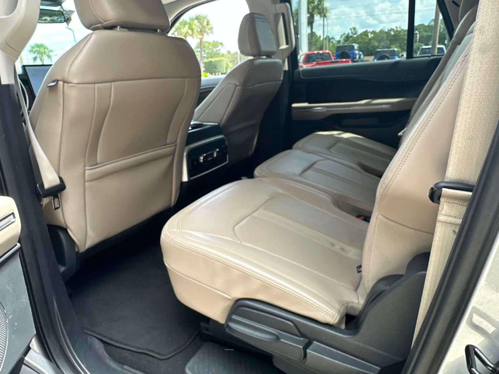 Used 2024 Silver Metallic Ford Limited image 20