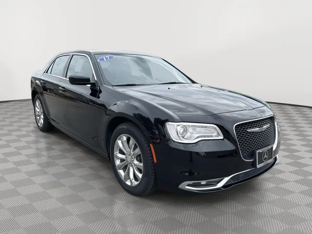 2017 Chrysler 300 Limited