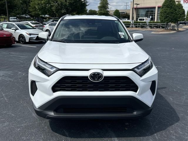 Used 2025 White Toyota XLE image 9
