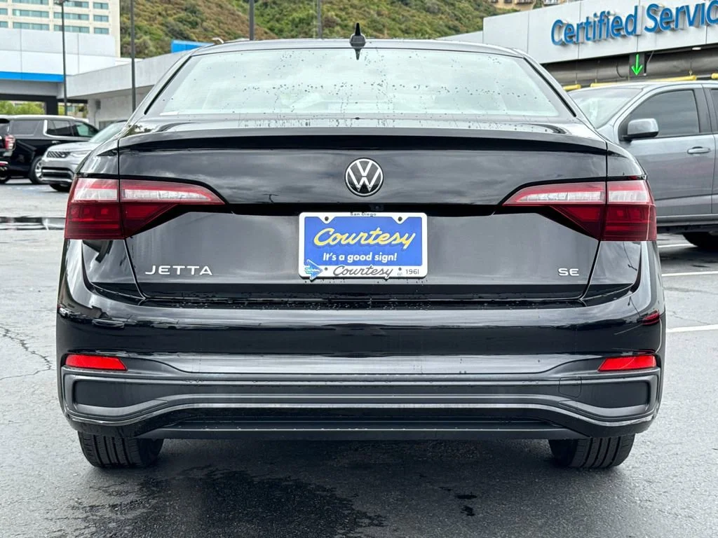 Used 2024 Black Volkswagen SE image 9